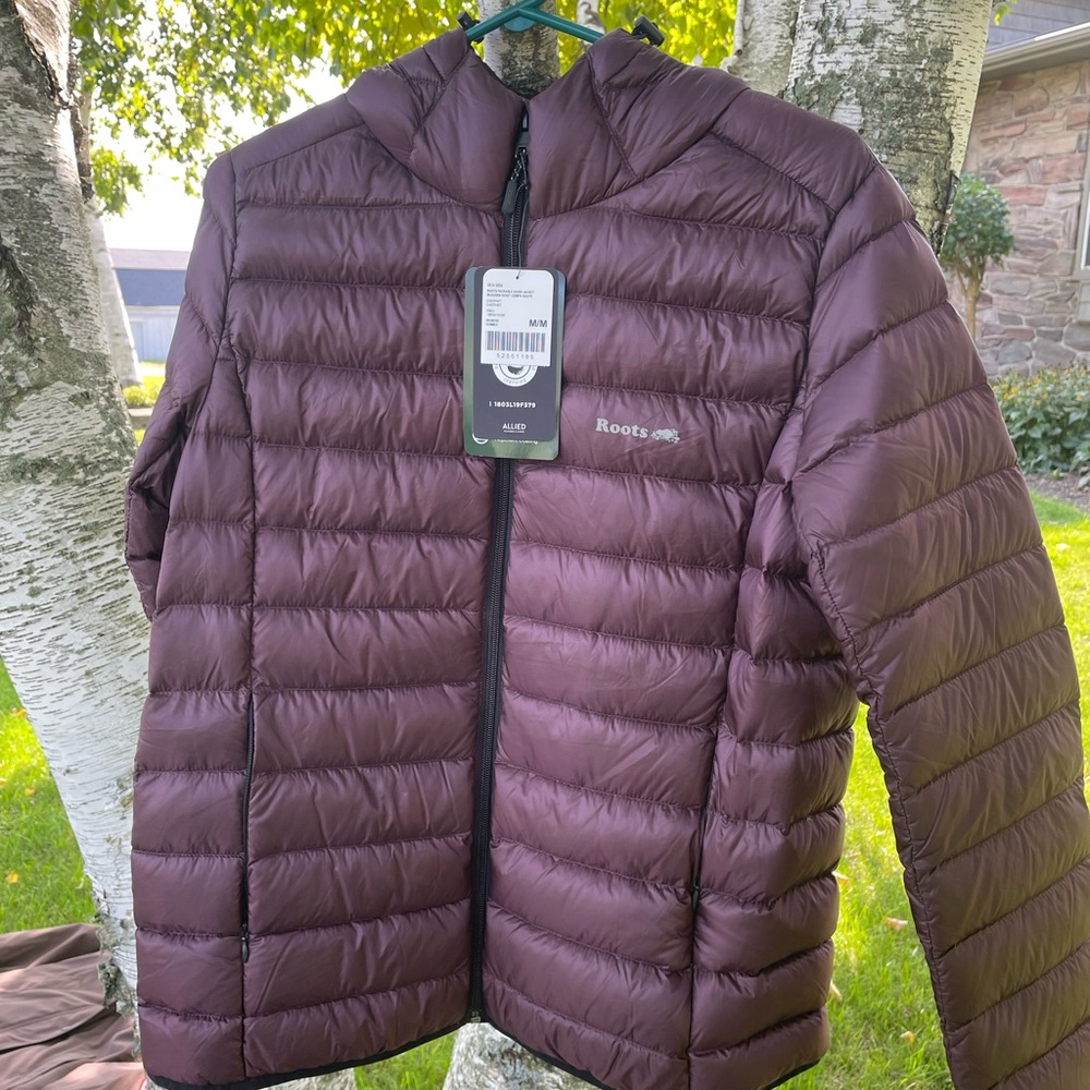 Roots Packable Down Jacket in Maroon